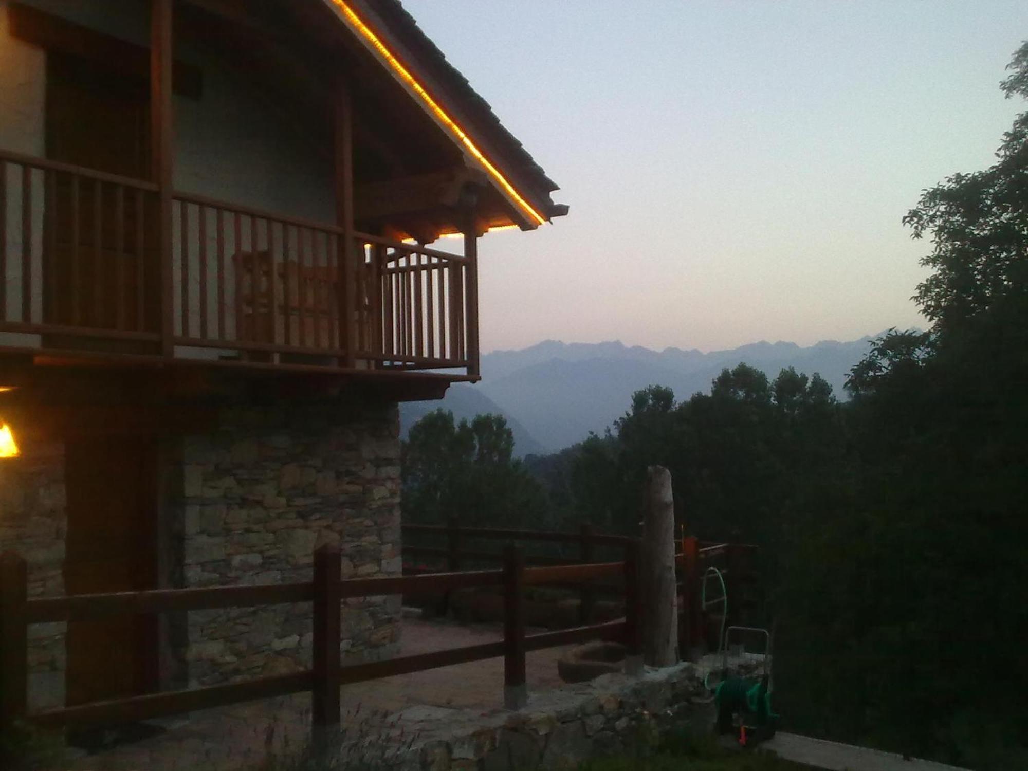 Eco Chalet Maison Dominique Challand-Saint-Anselme Екстериор снимка