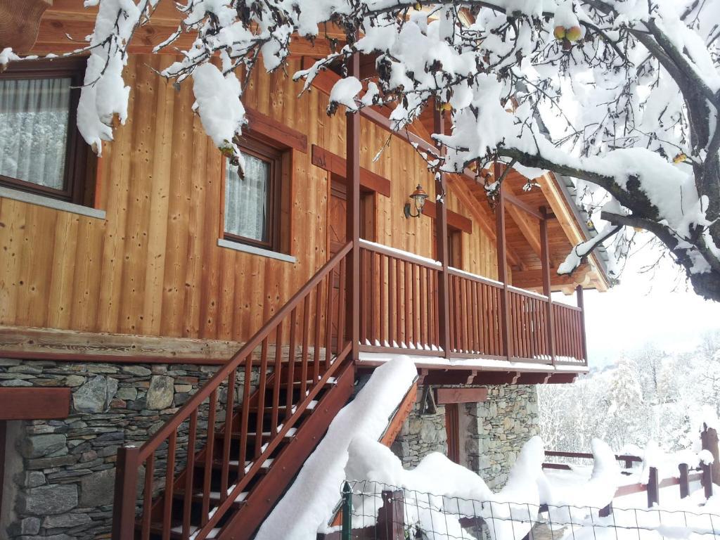 Eco Chalet Maison Dominique Challand-Saint-Anselme Екстериор снимка